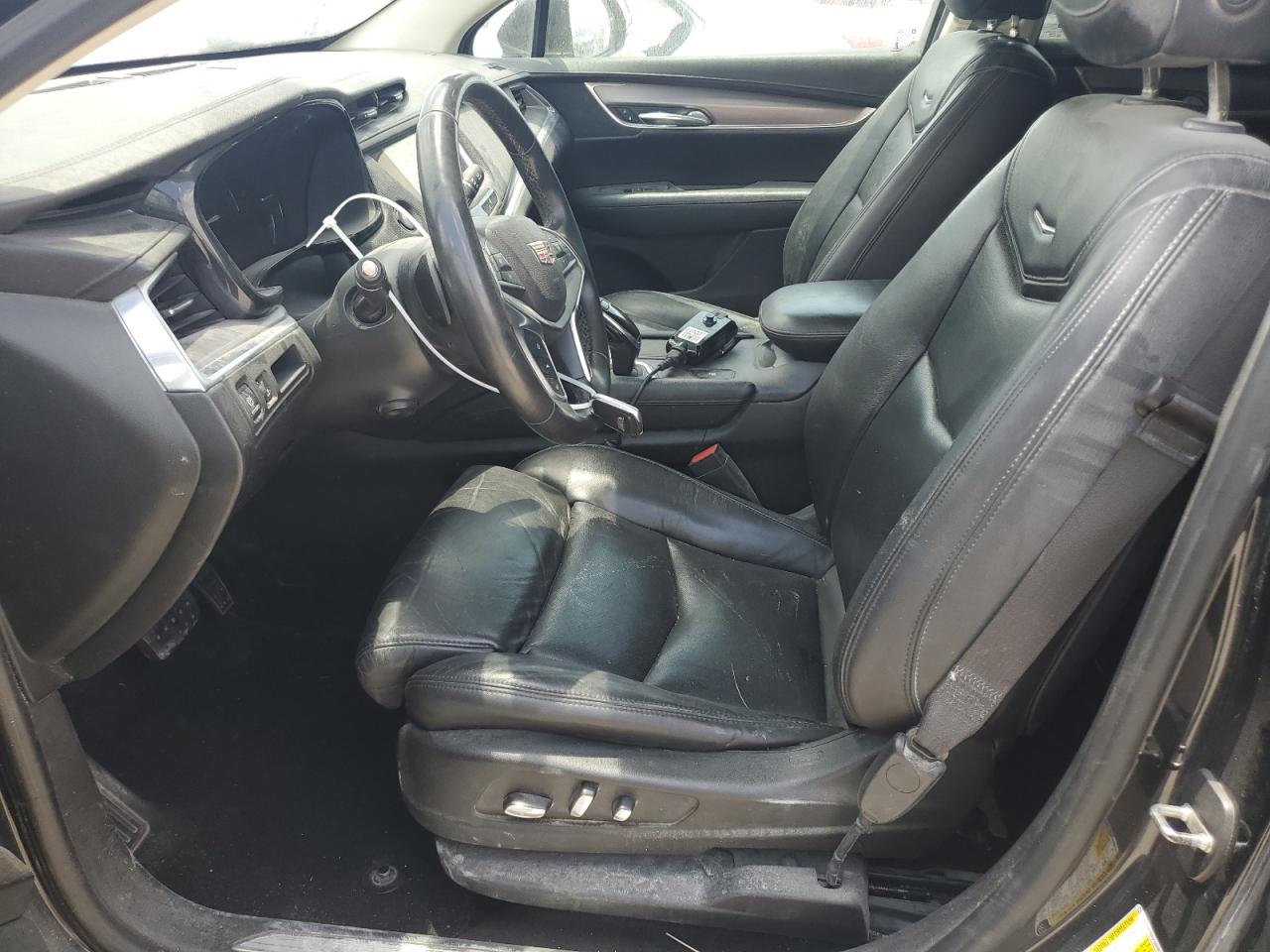 1GYKNBRS6HZ165997 2017 Cadillac Xt5 Luxury