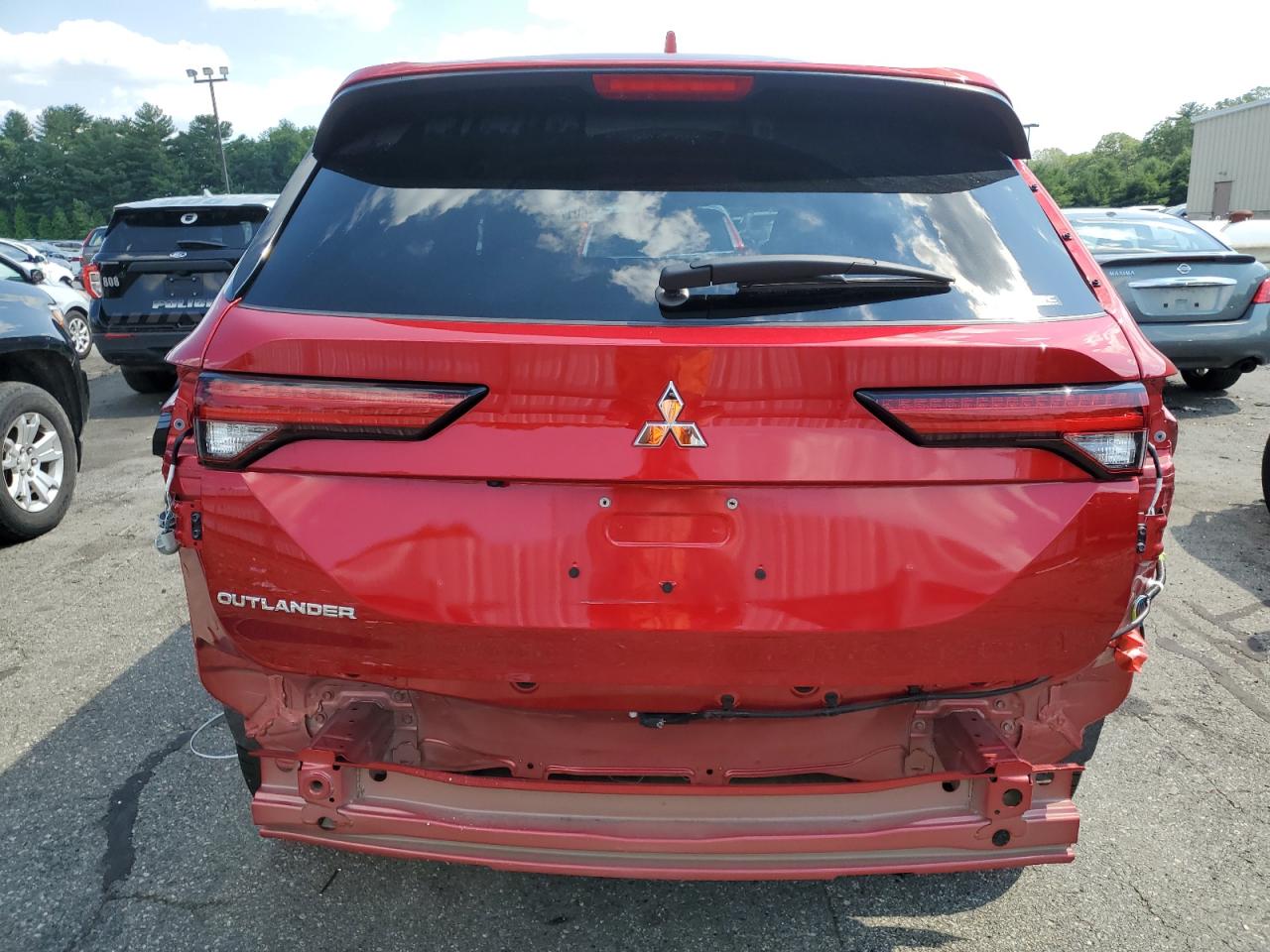 JA4J4TA83NZ033120 2022 Mitsubishi Outlander Es