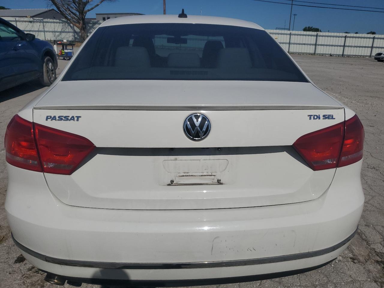 1VWCN7A34DC017983 2013 Volkswagen Passat Sel