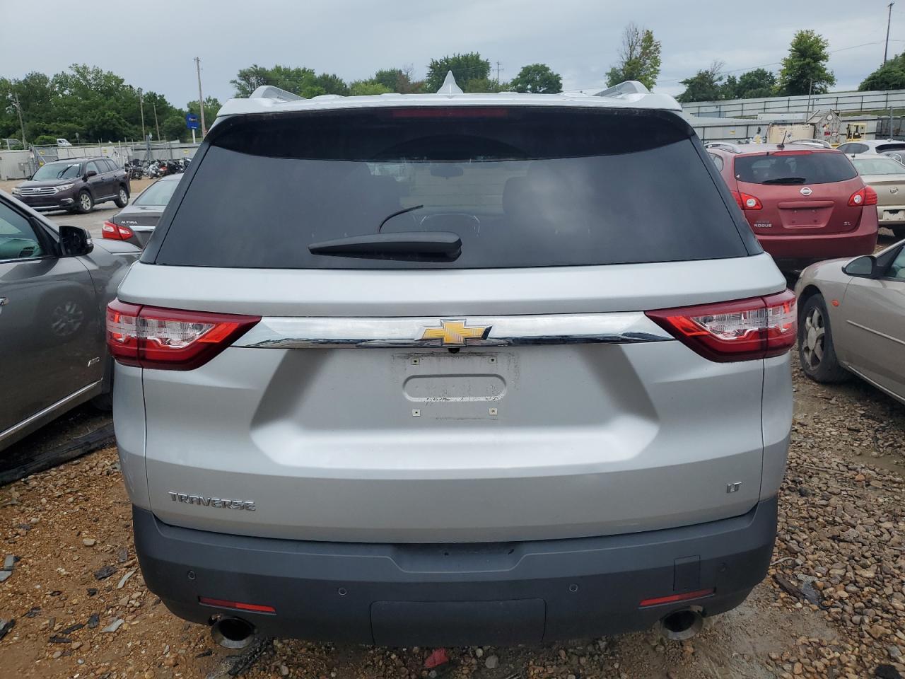 1GNERGKW1JJ212821 2018 Chevrolet Traverse Lt