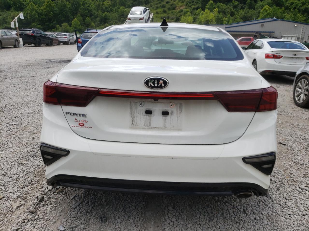 3KPF24AD4ME404929 2021 Kia Forte Fe