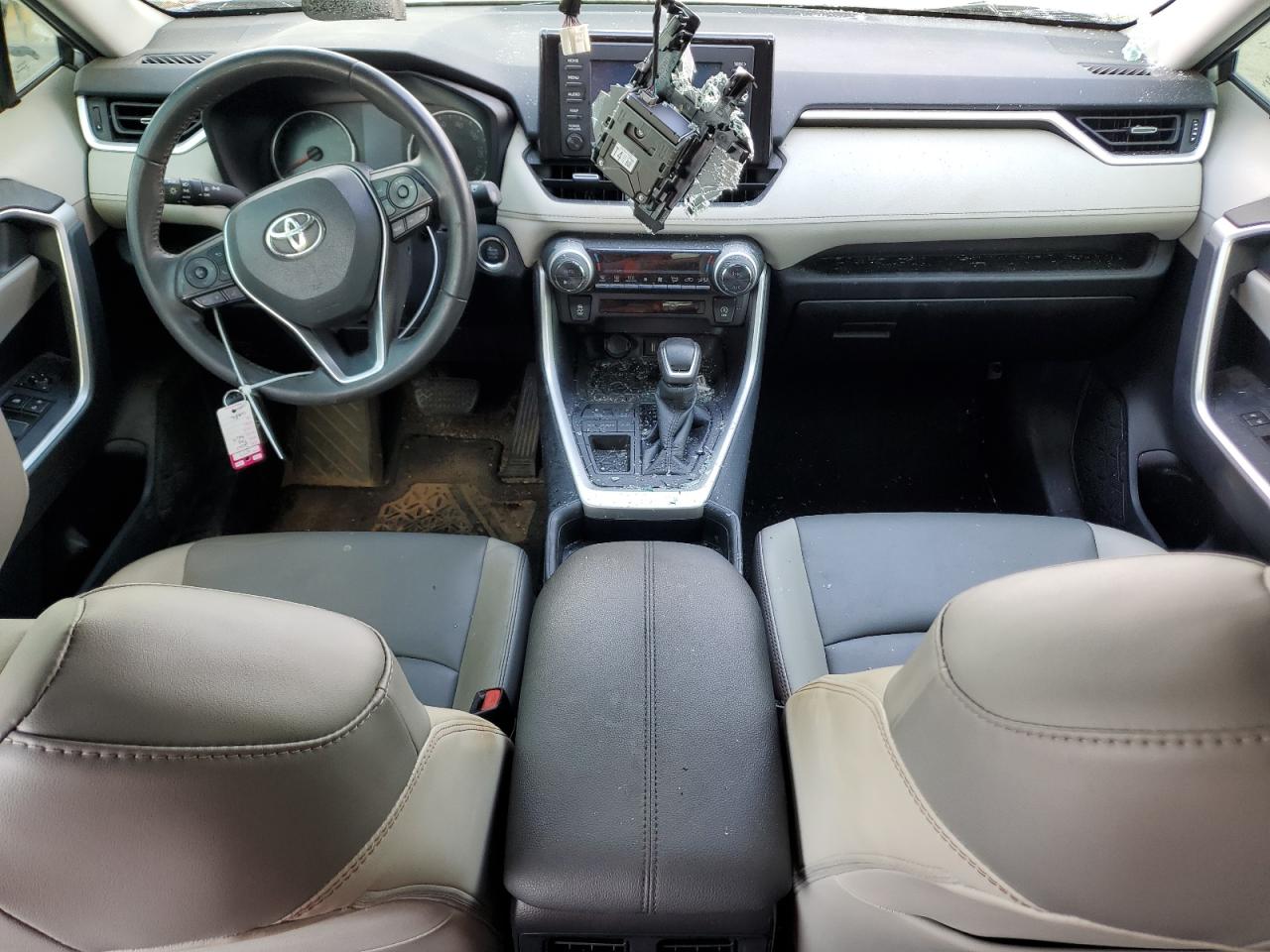 2T3C1RFV4MC088913 2021 Toyota Rav4 Xle Premium