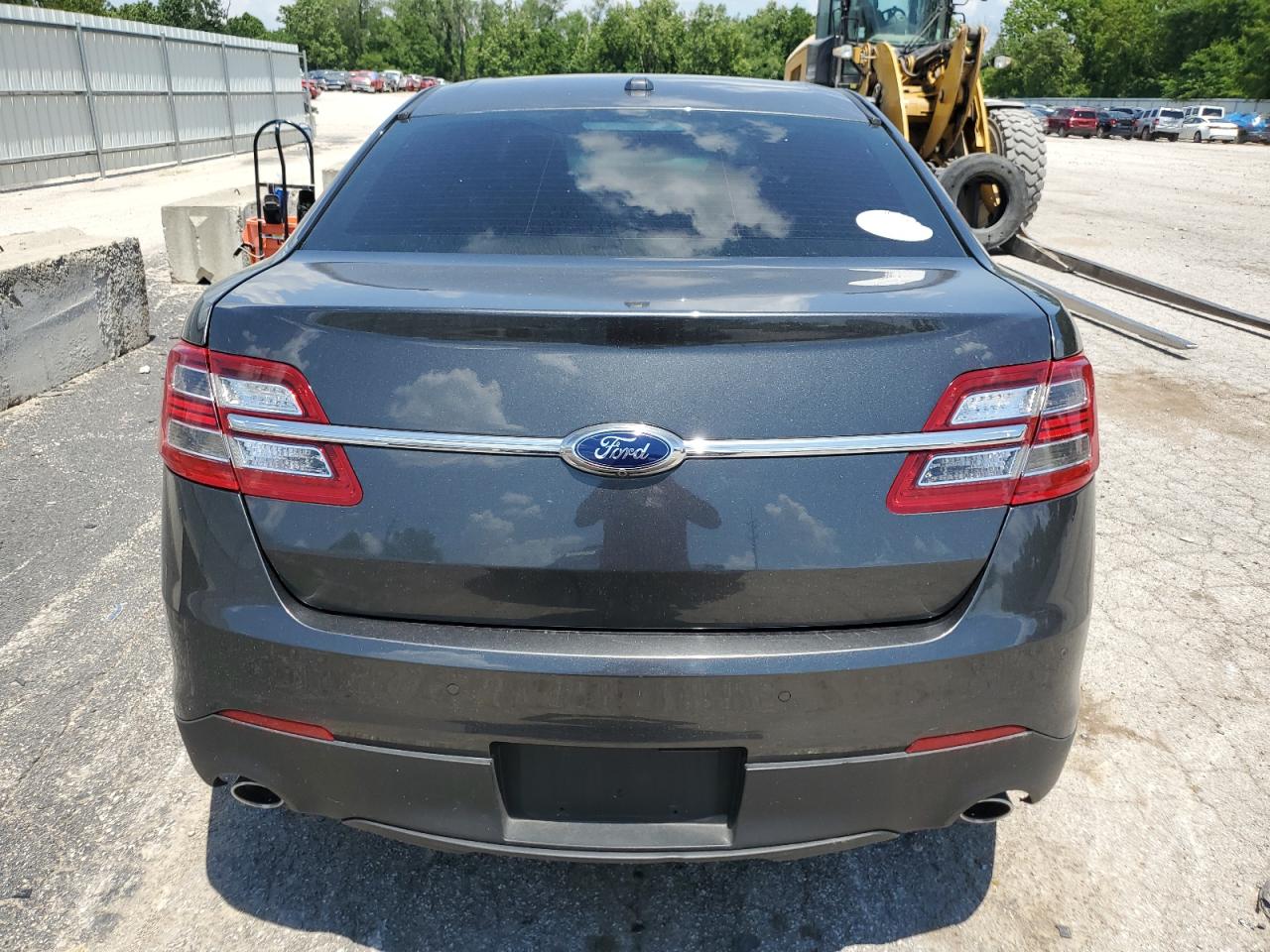 1FAHP2E82FG136032 2015 Ford Taurus Sel