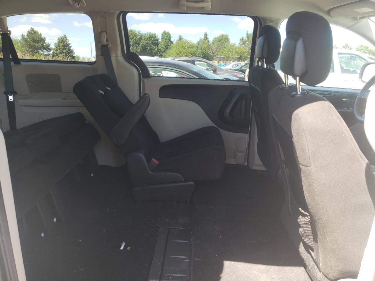 2C4RDGCG4FR667830 2015 Dodge Grand Caravan Sxt