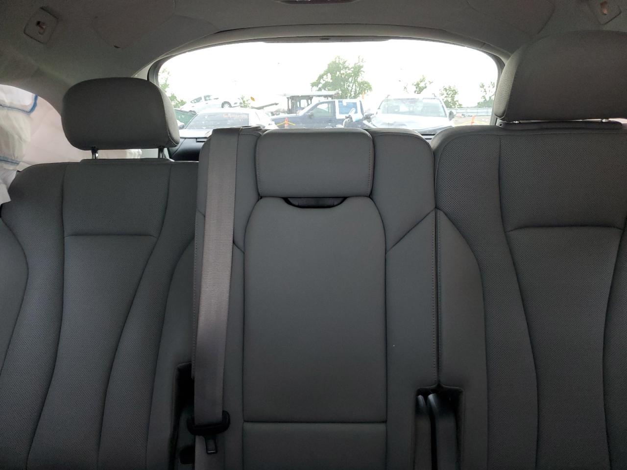 WA1VAAF71HD021418 2017 Audi Q7 Prestige