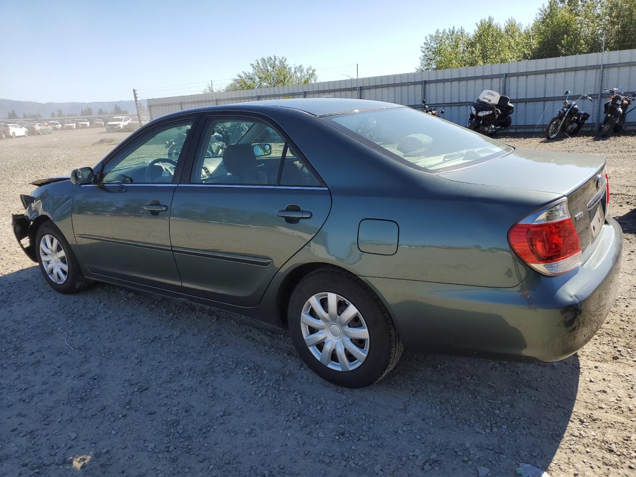 JTDBE30K453018620 2005 Toyota Camry Le