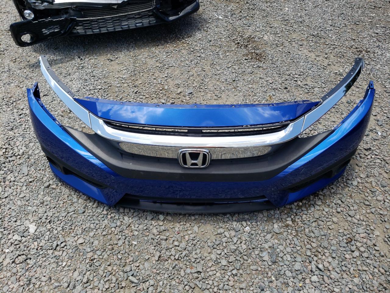 19XFC2F66JE039712 2018 Honda Civic Lx