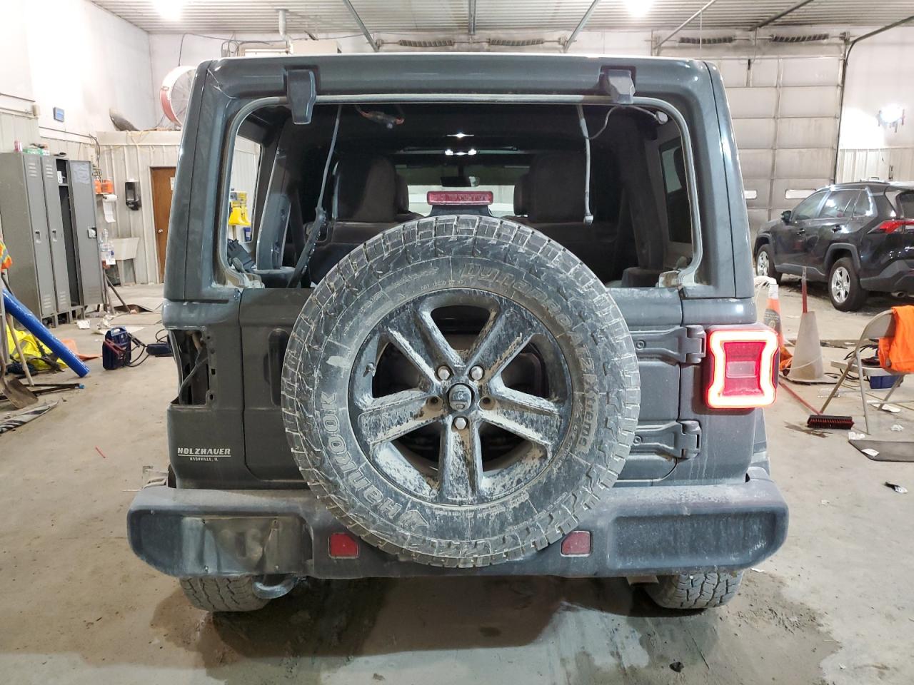 1C4HJXEG2MW583625 2021 Jeep Wrangler Unlimited Sahara