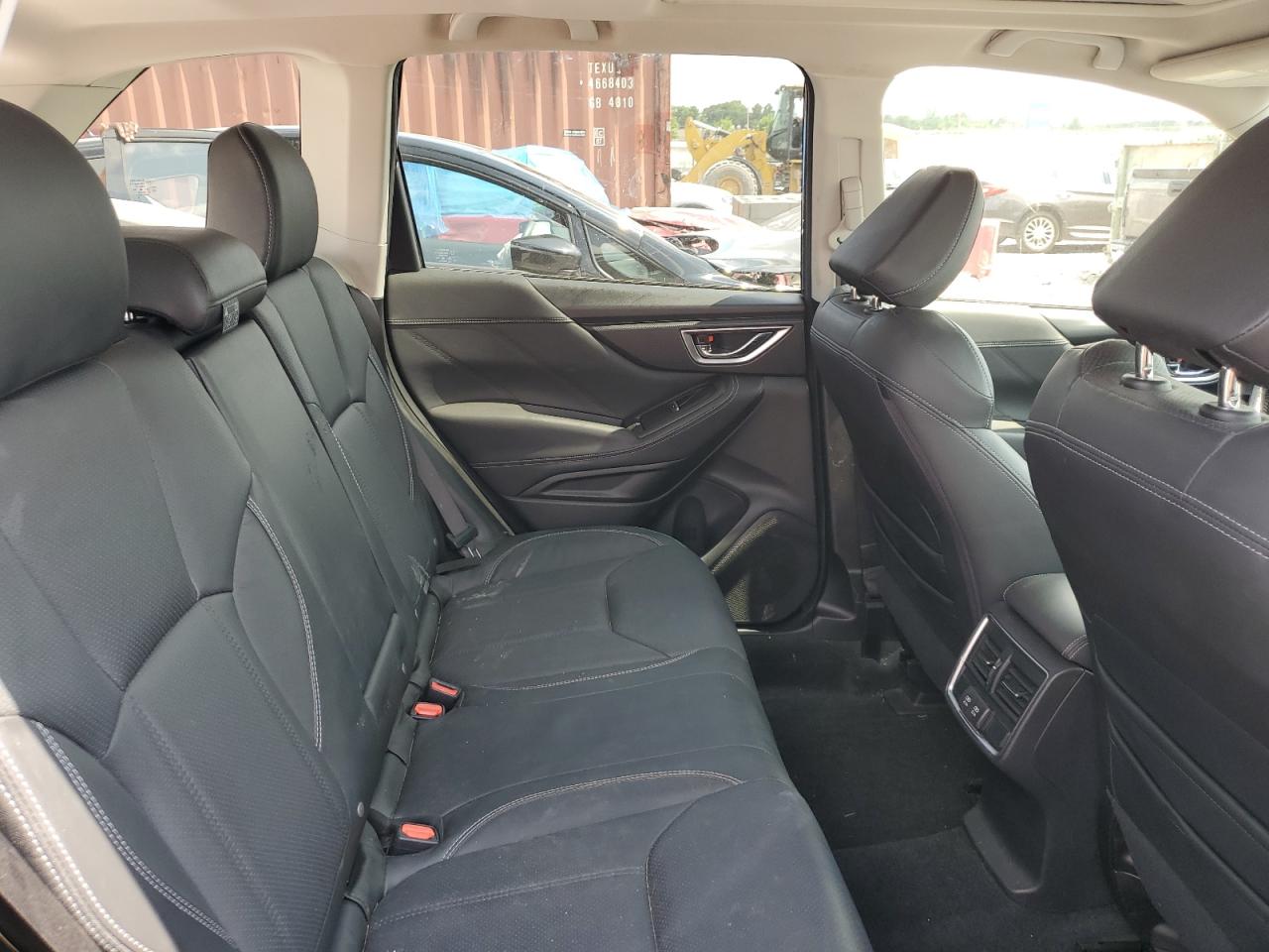 JF2SKAUC8KH469890 2019 Subaru Forester Limited