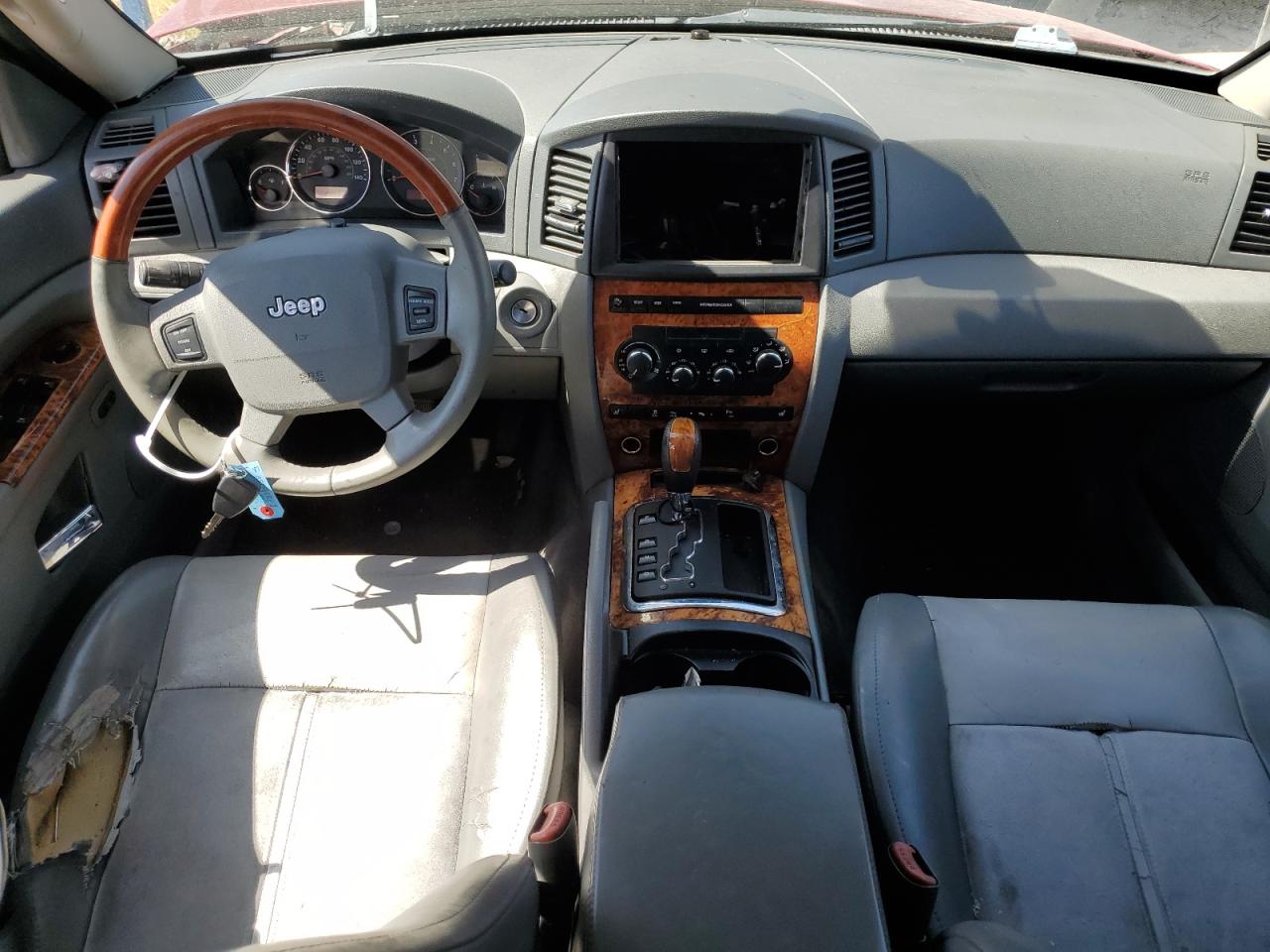 1J8HS68246C251898 2006 Jeep Grand Cherokee Overland