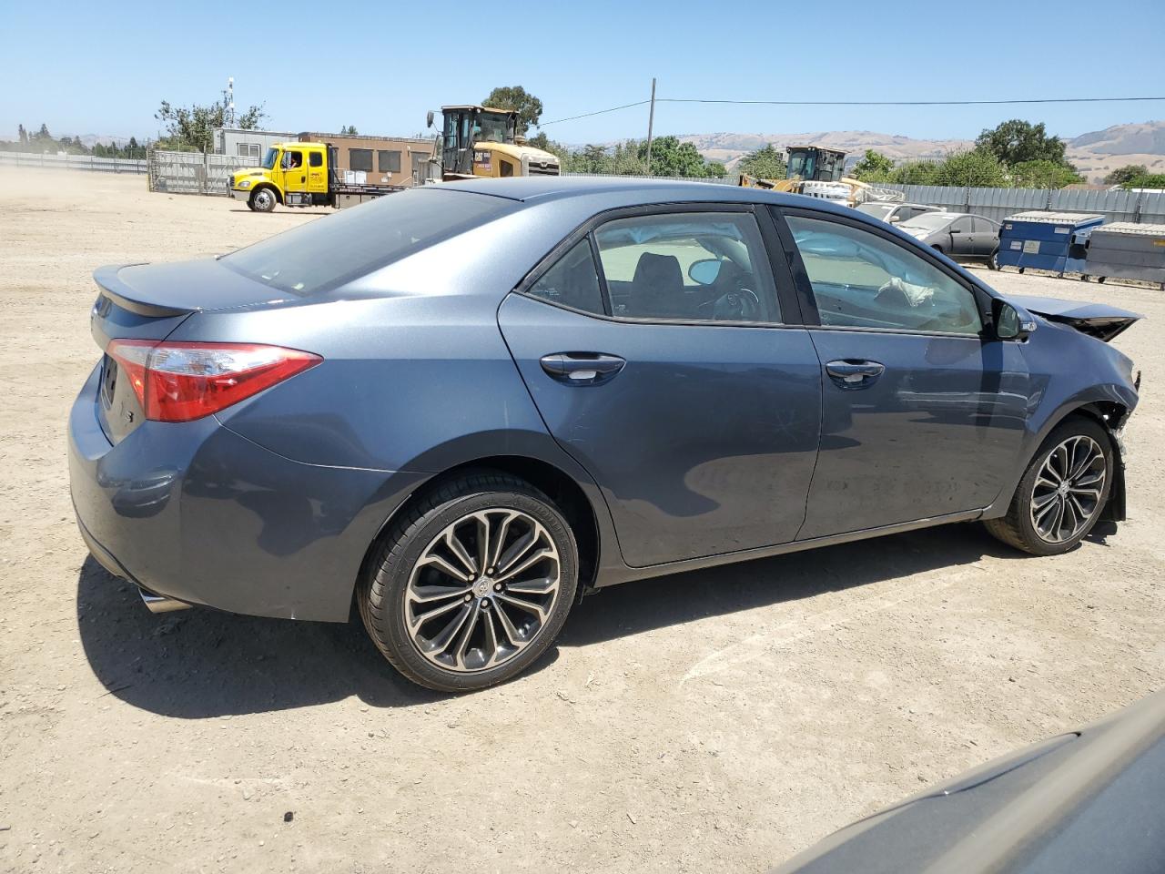 2015 Toyota Corolla L vin: 5YFBURHE5FP281941