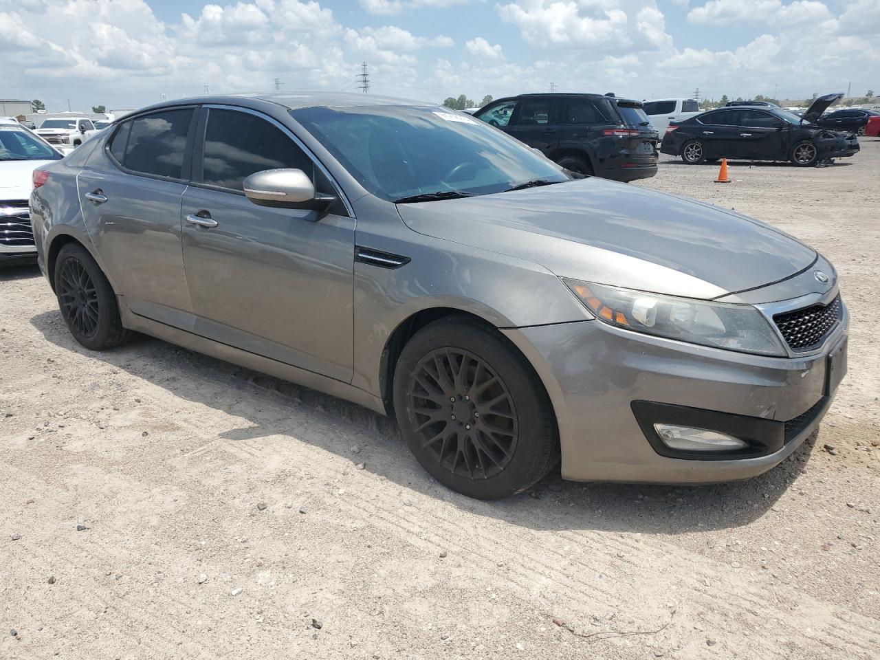 2013 Kia Optima Lx vin: 5XXGM4A75DG129880