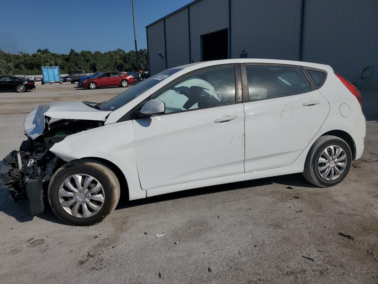 KMHCT5AE5HU320541 2017 Hyundai Accent Se