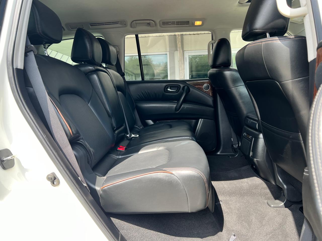 JN8AY2NC9JX500375 2018 Nissan Armada Sv