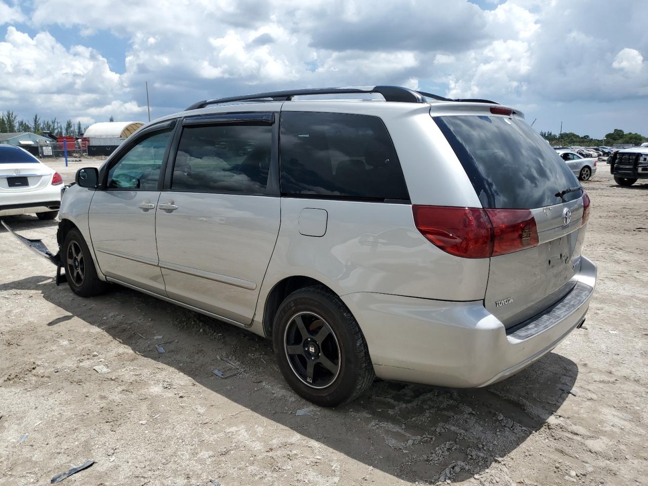 5TDKK4CC7AS318499 2010 Toyota Sienna Ce