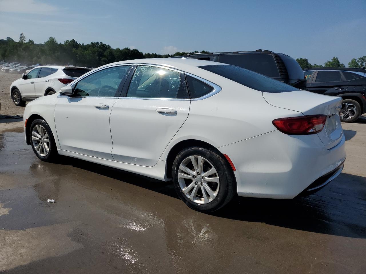 2015 Chrysler 200 Limited vin: 1C3CCCAB3FN718826