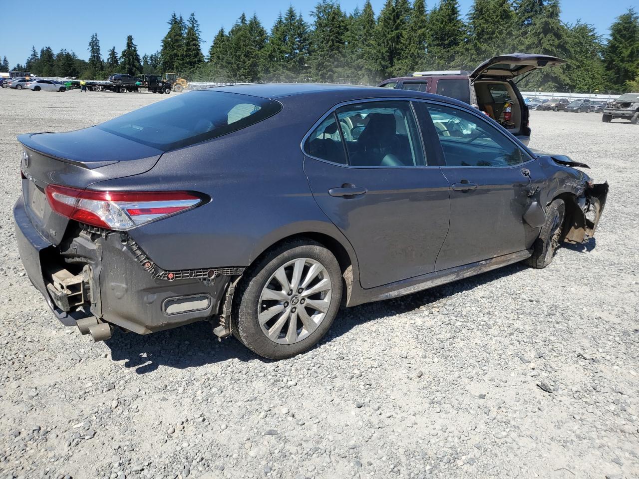 2020 Toyota Camry Se vin: 4T1G11AK6LU978366