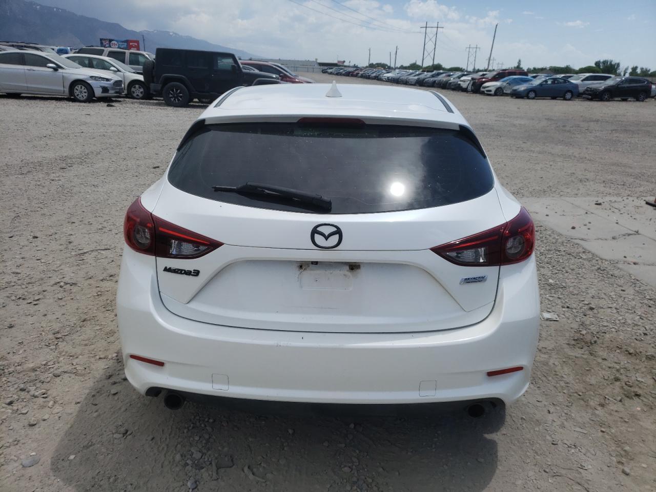 JM1BN1M38H1104147 2017 Mazda 3 Grand Touring