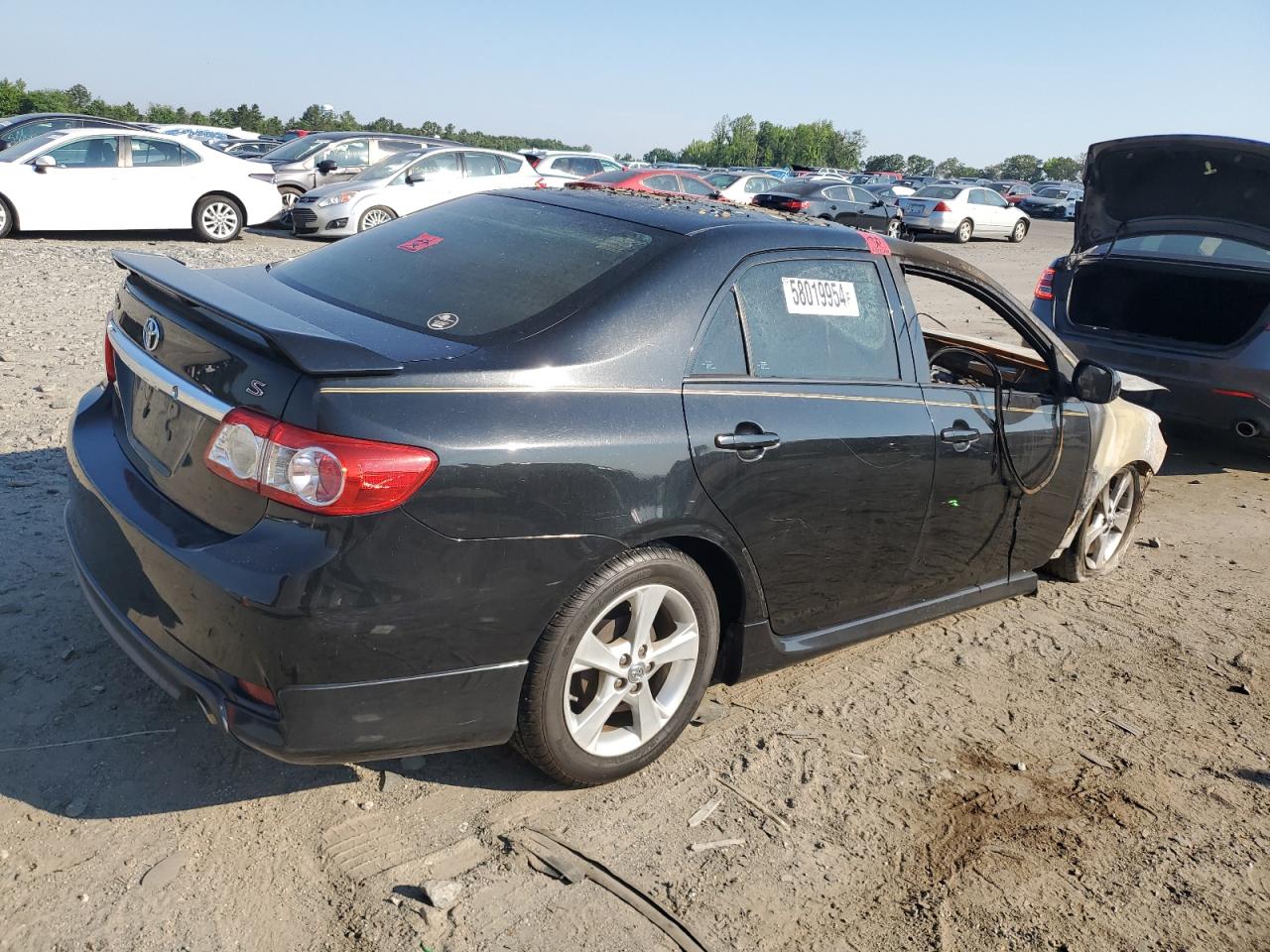 2T1BU4EE2BC613805 2011 Toyota Corolla Base