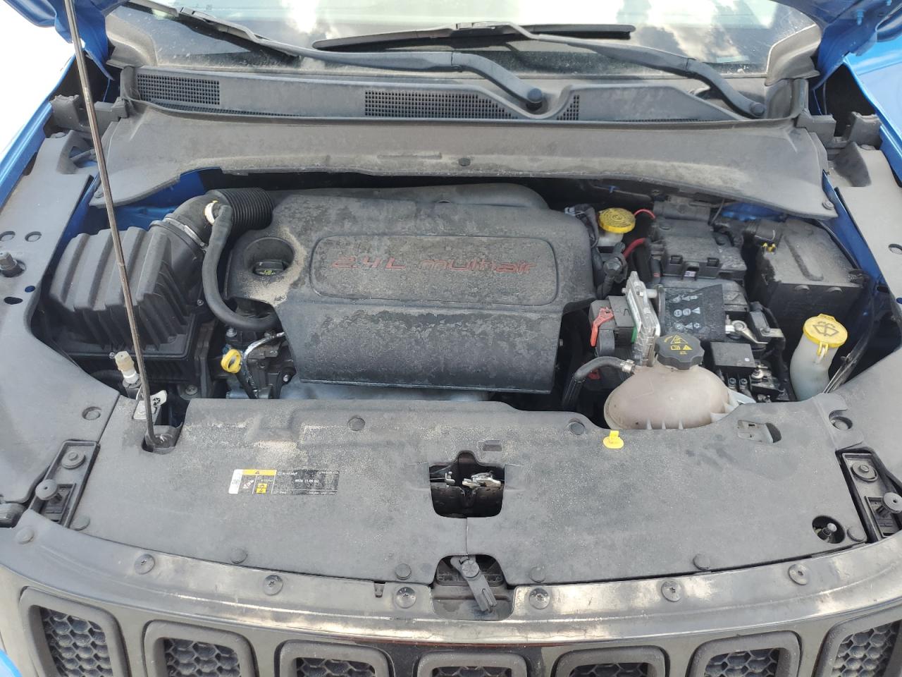 3C4NJCBB1JT293270 2018 Jeep Compass Latitude