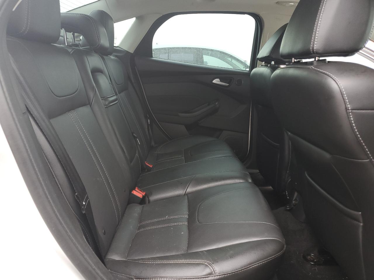 1FADP3J24DL100644 2013 Ford Focus Titanium