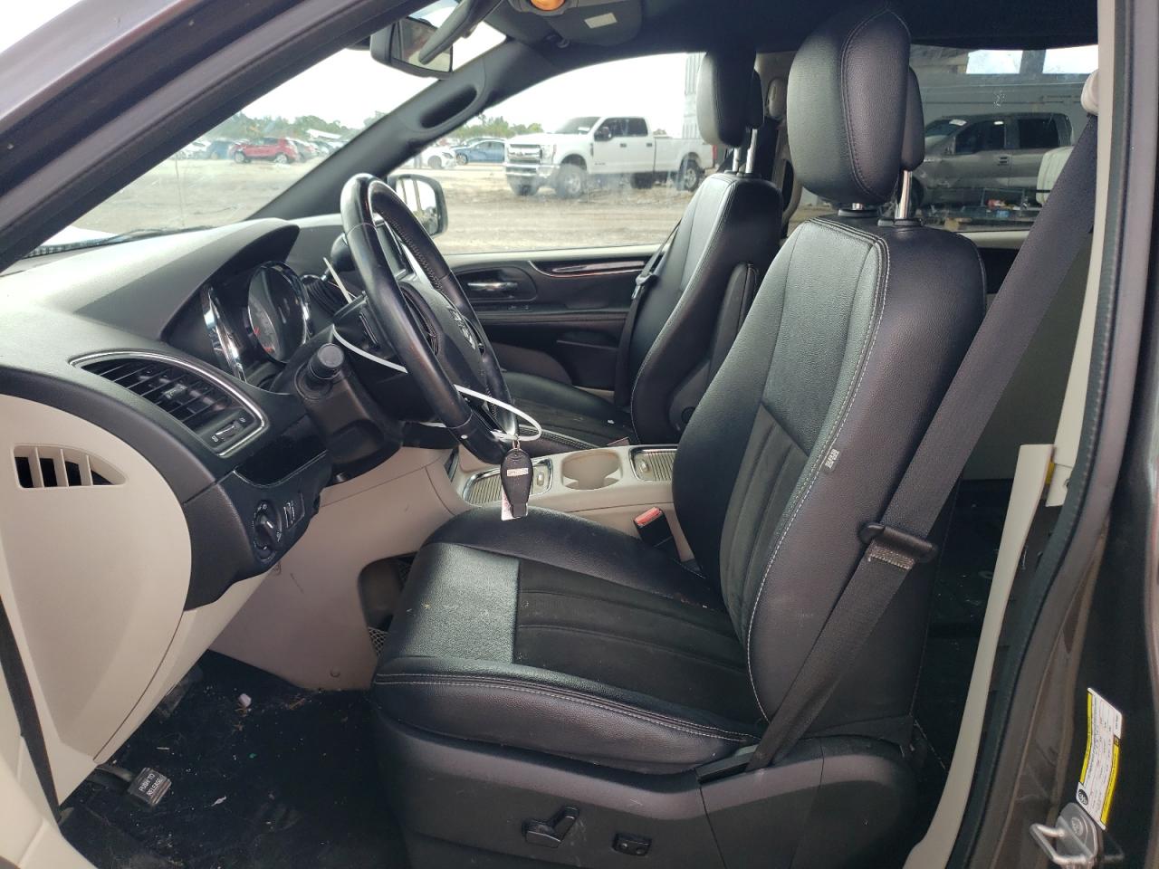 2C4RDGCG2KR579997 2019 Dodge Grand Caravan Sxt