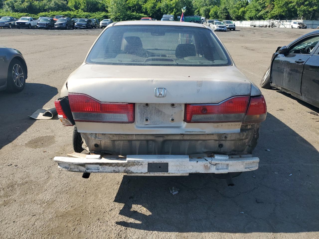 1HGCG16531A050051 2001 Honda Accord Ex