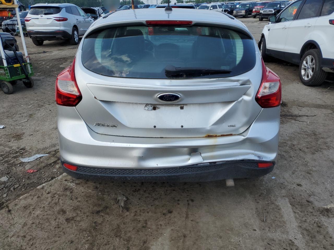 2014 Ford Focus Se vin: 1FADP3K24EL319300