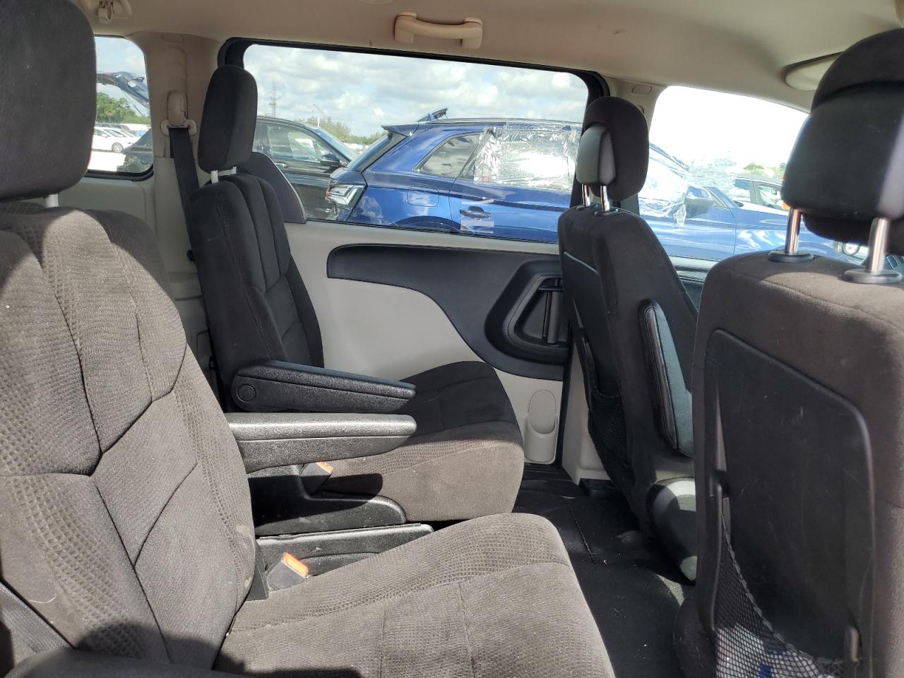 2C4RDGBG4DR735865 2013 Dodge Grand Caravan Se