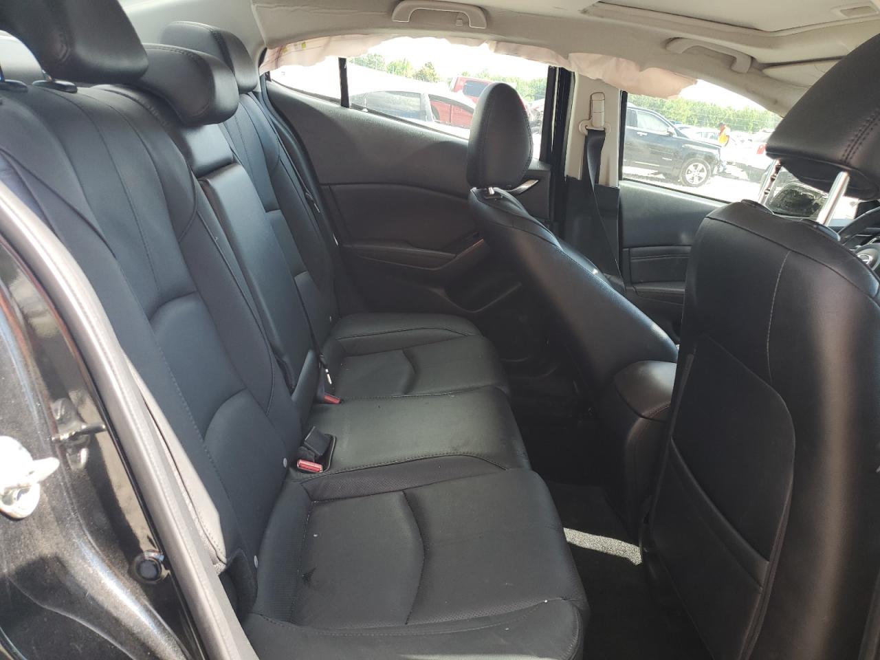 3MZBN1W34JM249561 2018 Mazda 3 Grand Touring