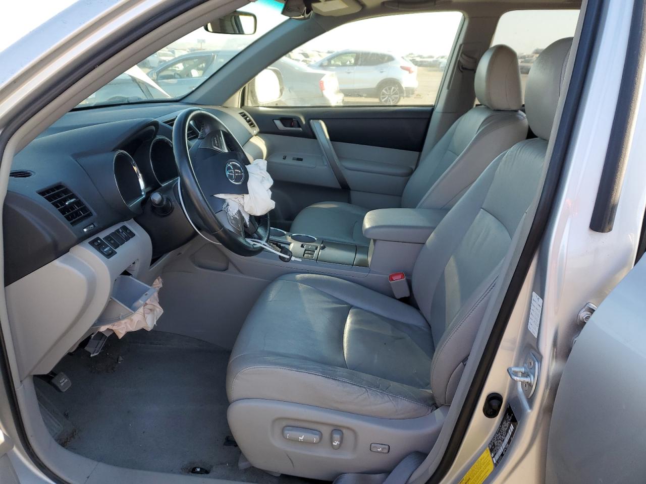 JTEES43A682000303 2008 Toyota Highlander Sport