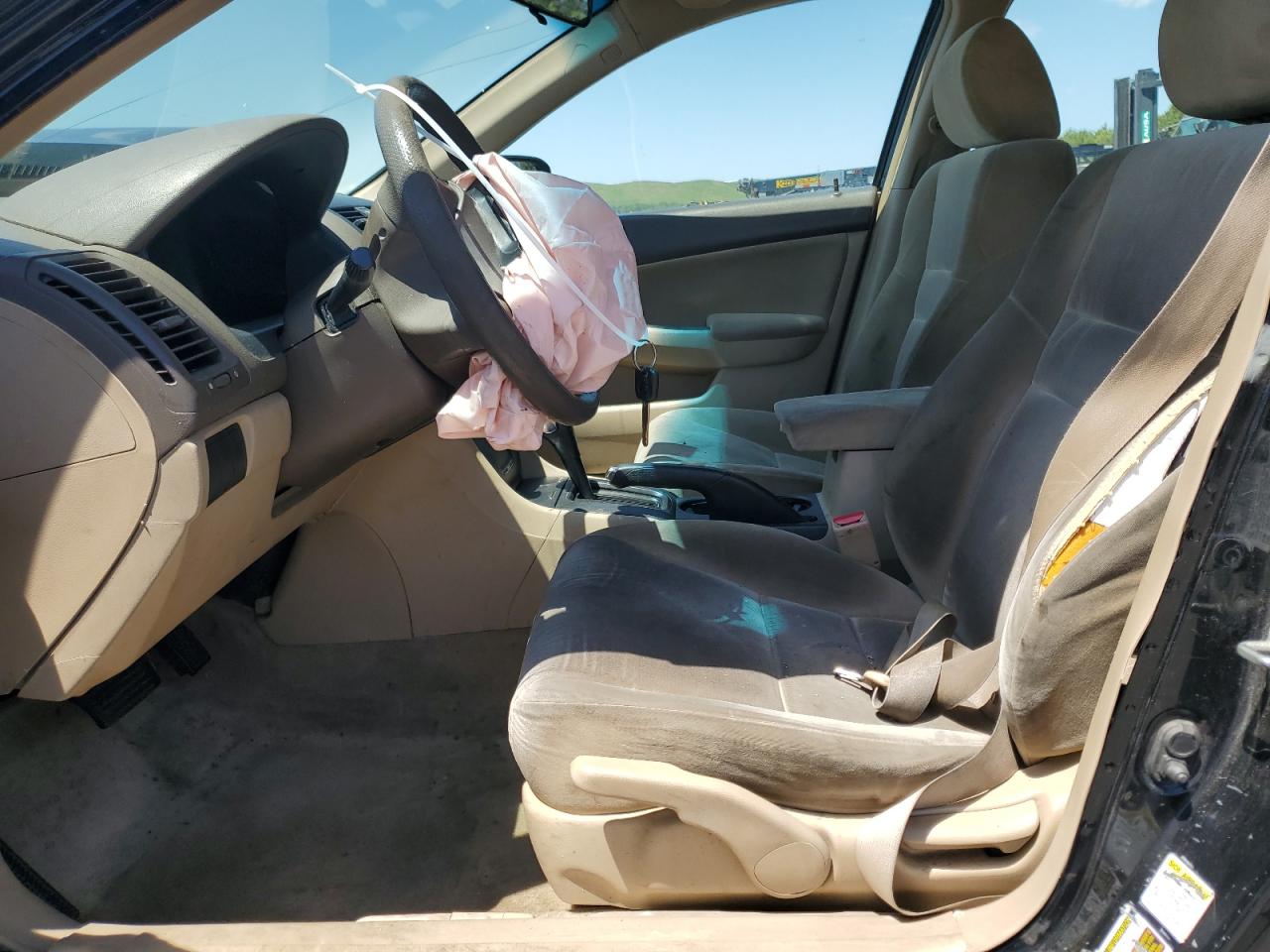 1HGCM564X5A186738 2005 Honda Accord Lx