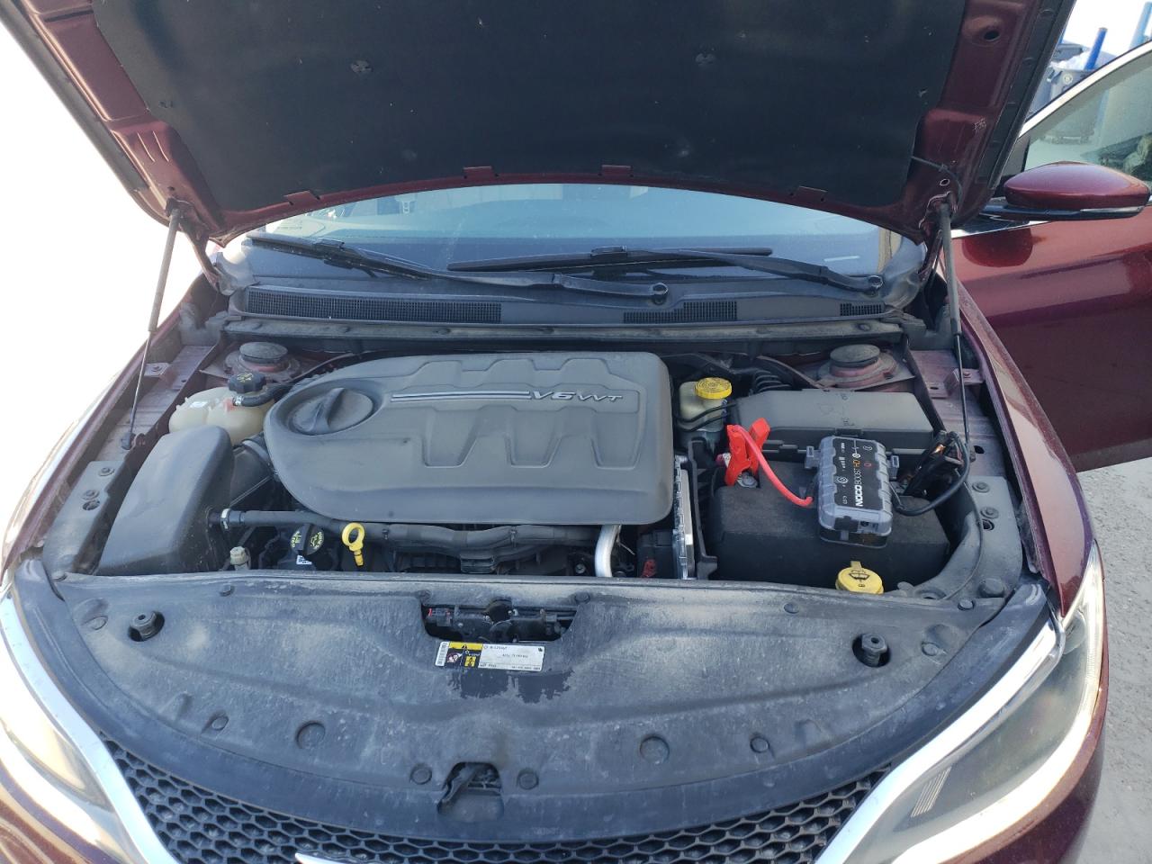 1C3CCCEG0GN105537 2016 Chrysler 200 C