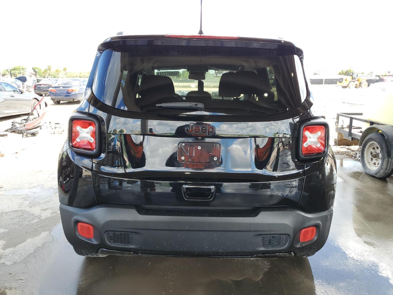 ZACCJABBXJPJ72141 2018 Jeep Renegade Latitude