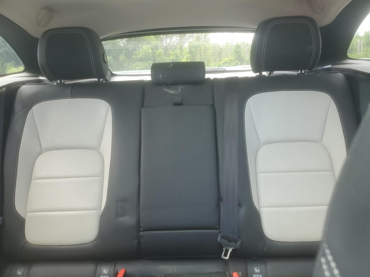 SADCL2BN7HA488270 2017 Jaguar F-Pace R - Sport