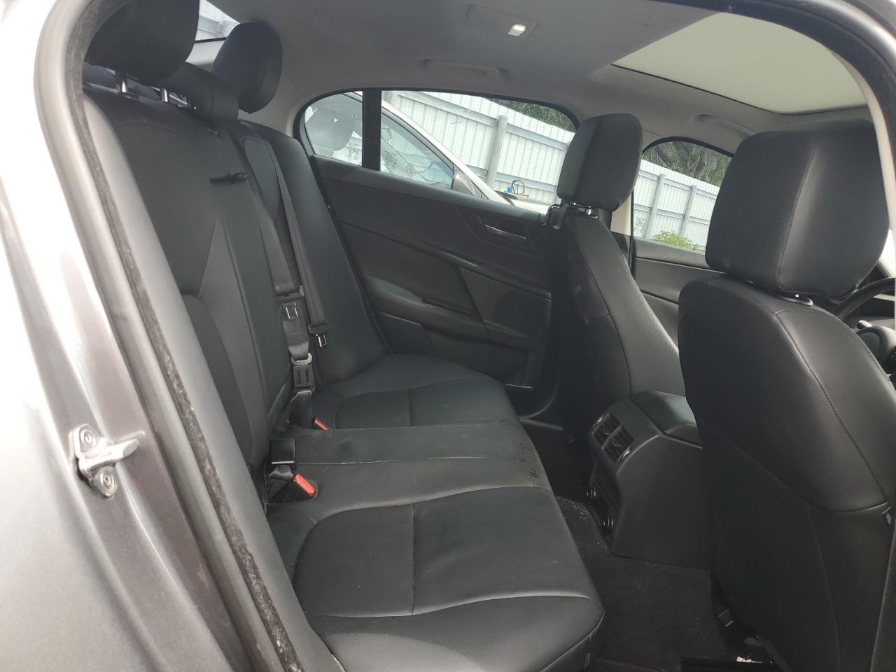 SAJAD4BG9HA969586 2017 Jaguar Xe Premium