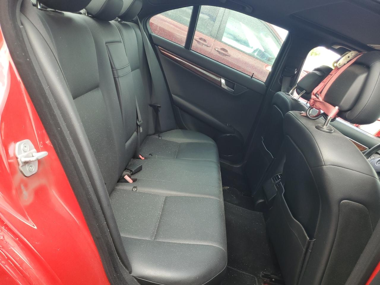 WDDGF5EBXBF629680 2011 Mercedes-Benz C 300