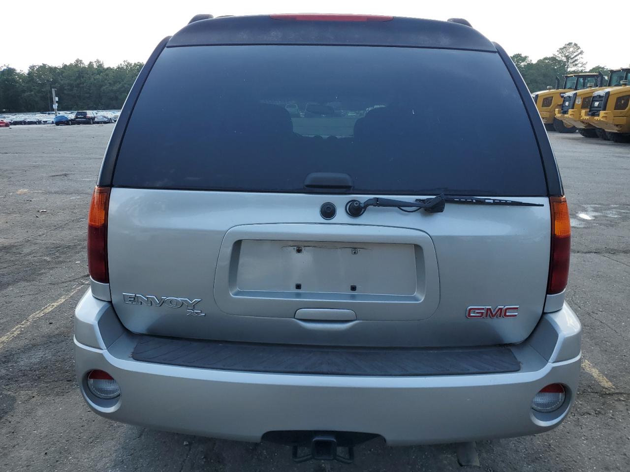 1GKES16S256108207 2005 GMC Envoy Xl