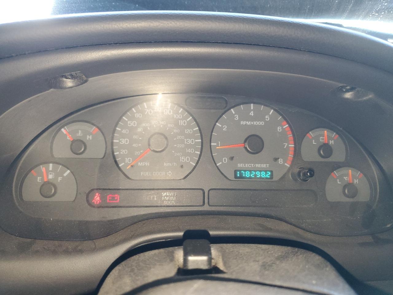 1FAFP42X0YF285143 2000 Ford Mustang Gt