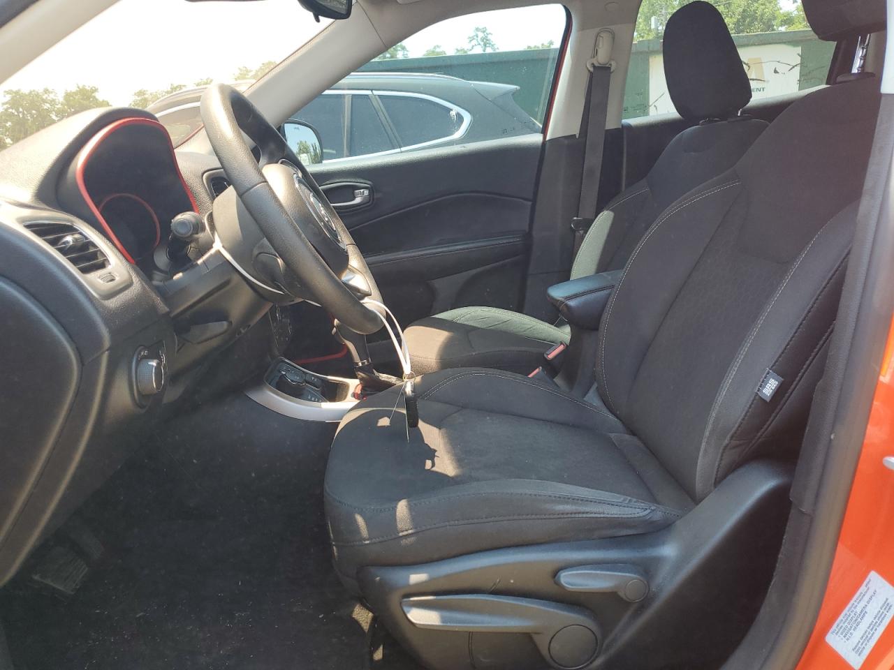 3C4NJDAB7JT108100 2018 Jeep Compass Sport