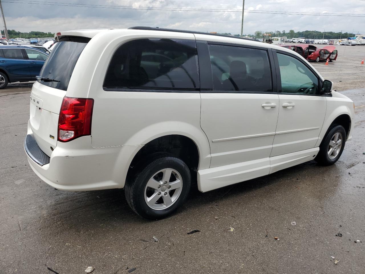 L0T56318244 2012 Dodge Grand Caravan Sxt