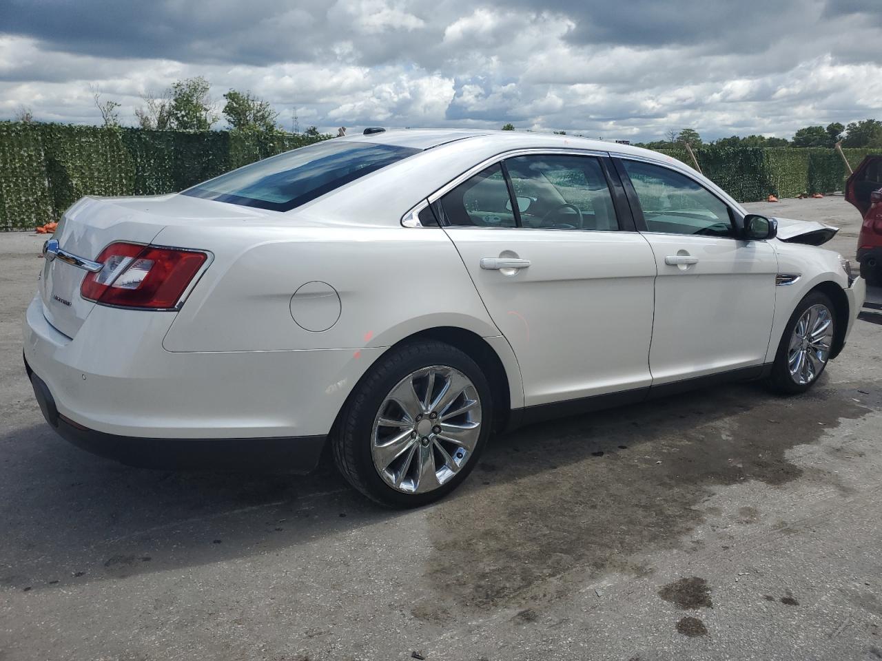 1FAHP2FW7BG151858 2011 Ford Taurus Limited