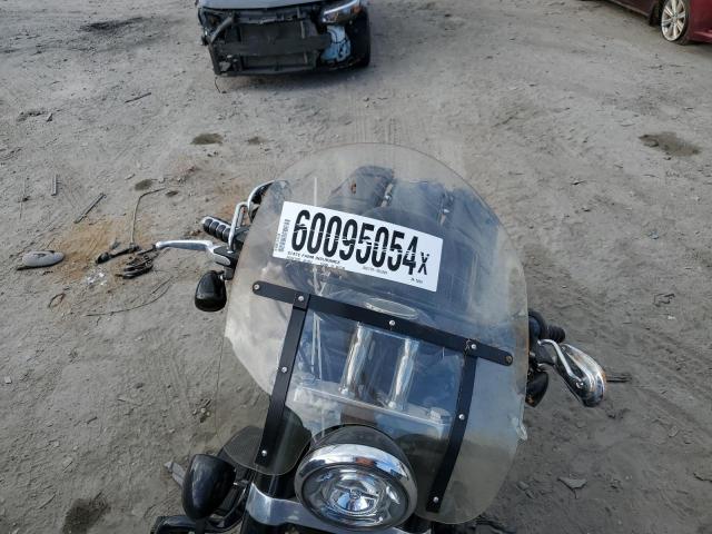 2019 HARLEY-DAVIDSON FLSL - 1HD1YDJ60KB058008