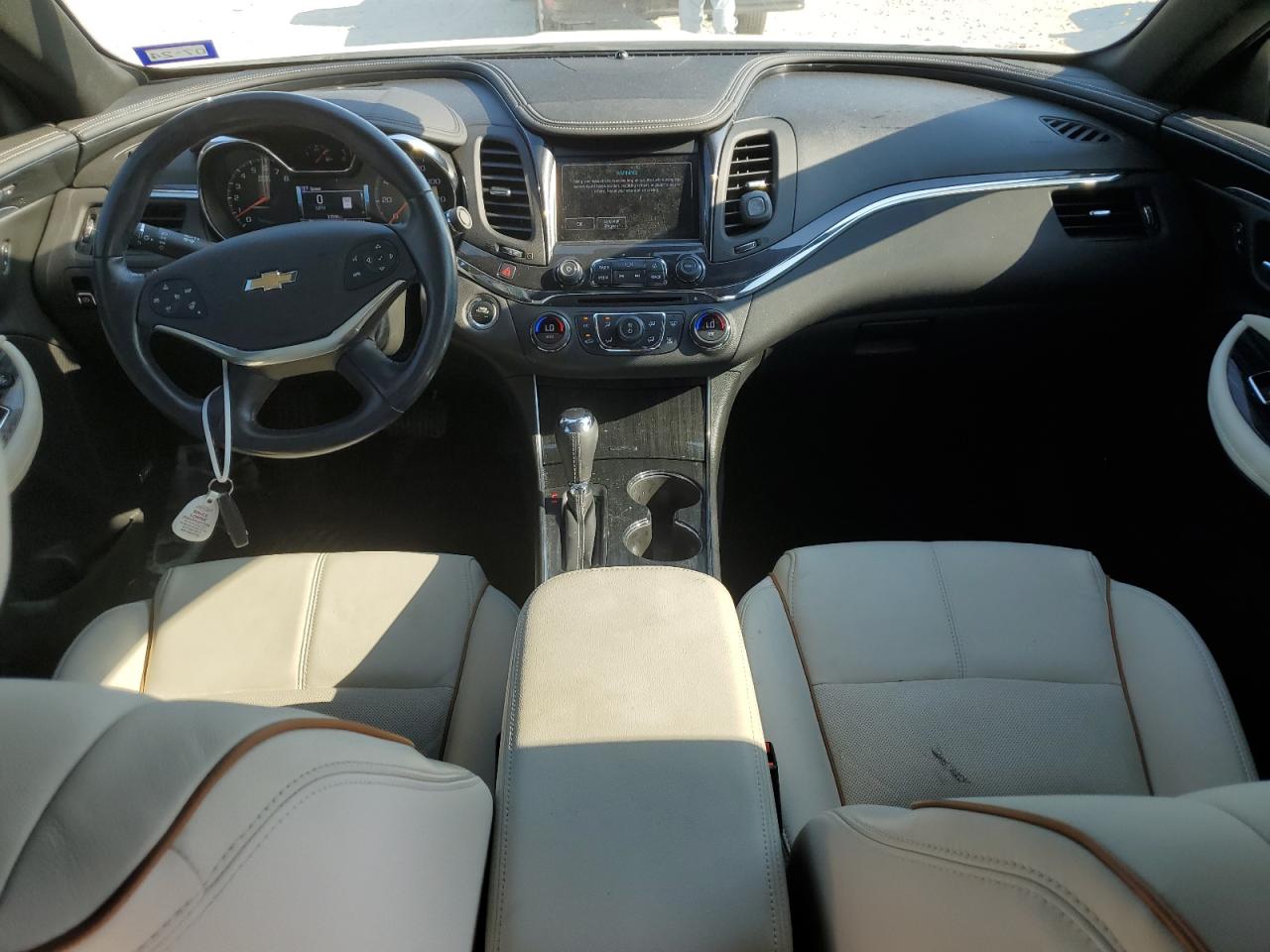 2G1125S39J9106935 2018 Chevrolet Impala Premier