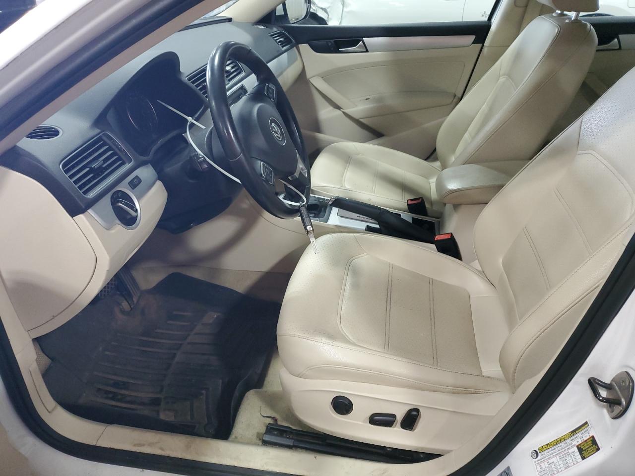 1VWBH7A31CC060453 2012 Volkswagen Passat Se