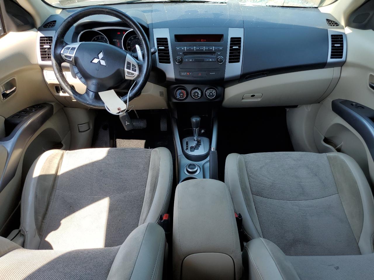 JA4JT3AW8BU024438 2011 Mitsubishi Outlander Se