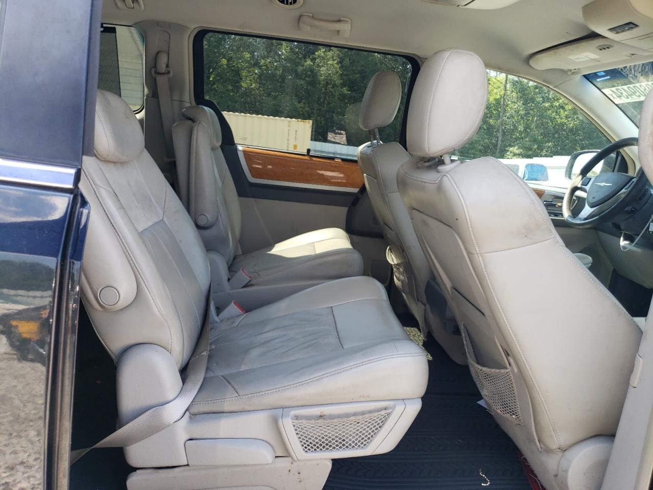 2A8HR64X98R713461 2008 Chrysler Town & Country Limited