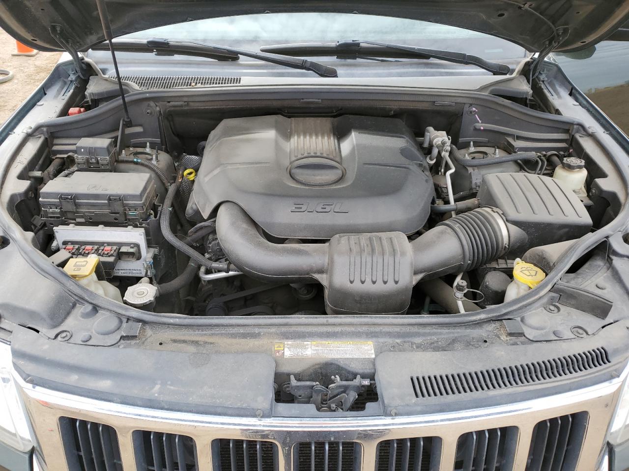 1J4RR4GGXBC741484 2011 Jeep Grand Cherokee Laredo