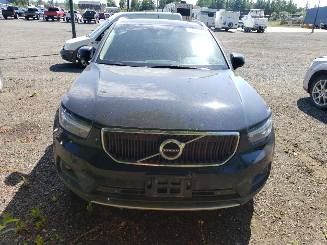 Lot #2641032176 2021 VOLVO XC40 T5 MO