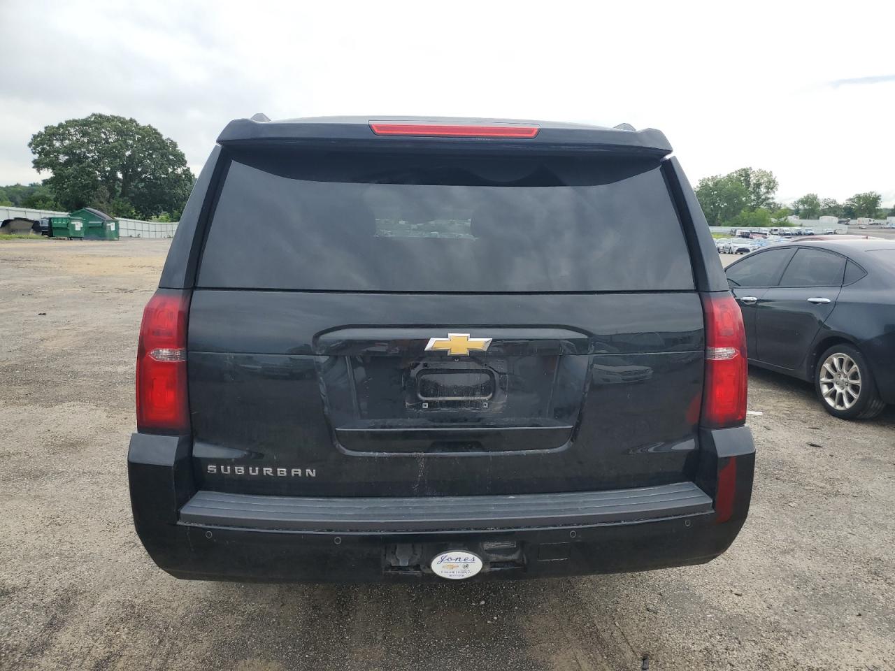 1GNSKHKC8HR114450 2017 Chevrolet Suburban K1500 Lt